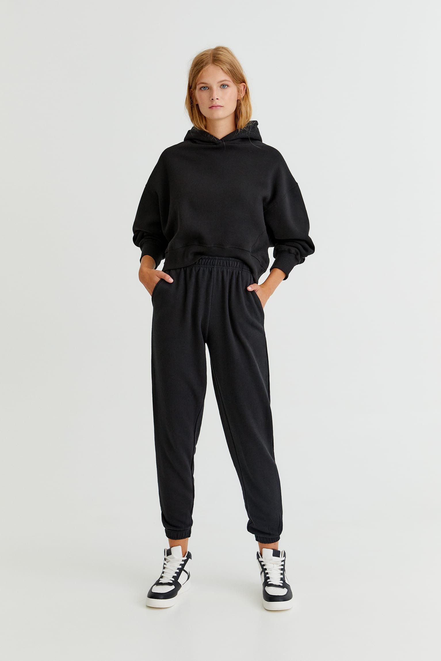 Basic Colored Sweatpants With Elastic Hems Full Set